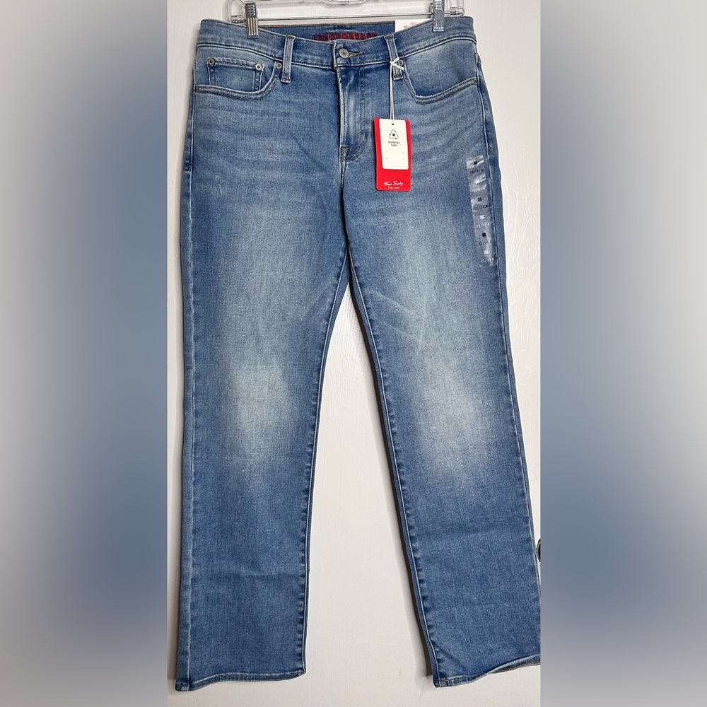Lucky women’s sweet mid rise straight. NWT. 12/31